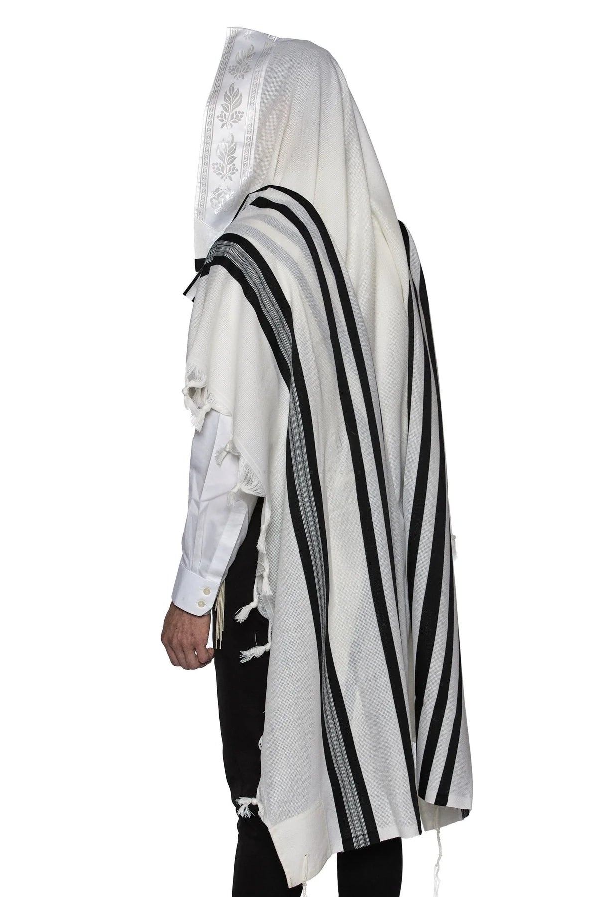 Mofet Wool Tallit - Lamenatzach/Non-Slip Weave Design: Size 55 Black