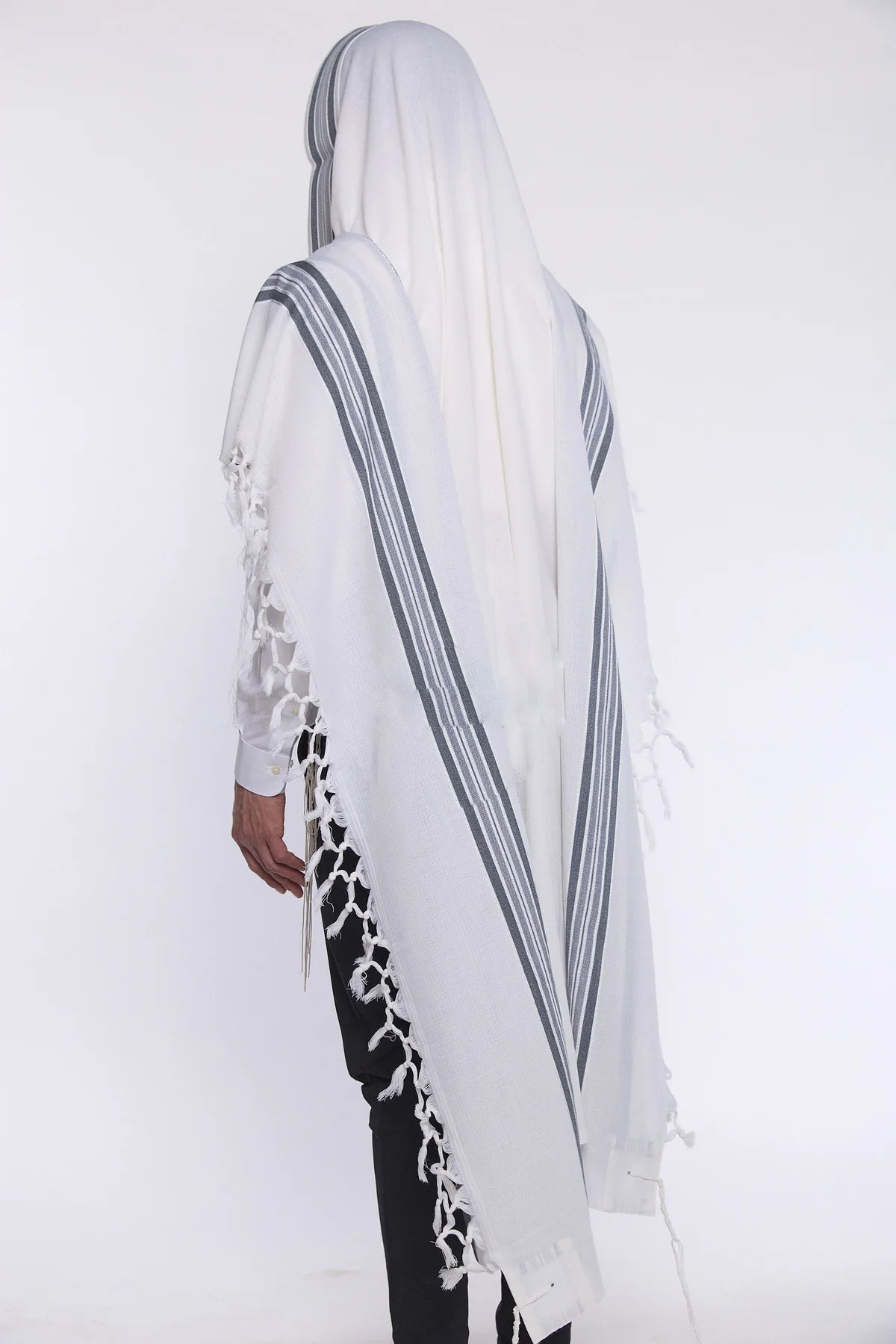 Mofet Wool Tallit - Hallel/Luxurious Weave Design: Size 50 Blue