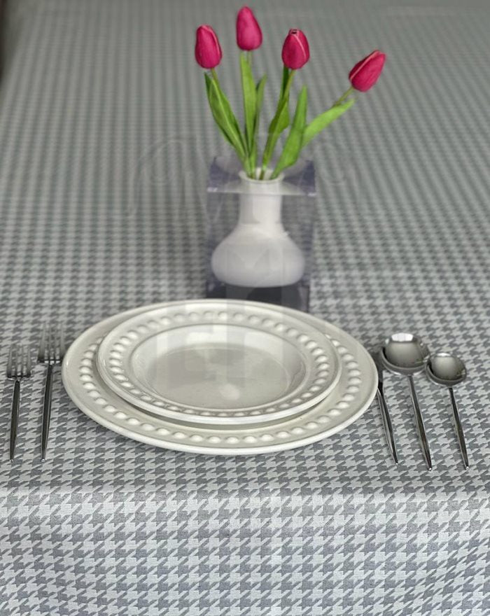 Tablecloth 2970 Houndstooth Gray/White 80 x 80